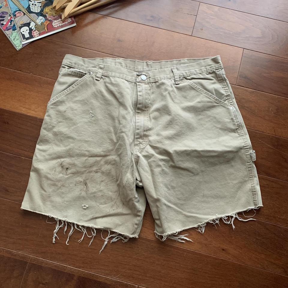 Distressed Wrangler Carpenter Shorts
